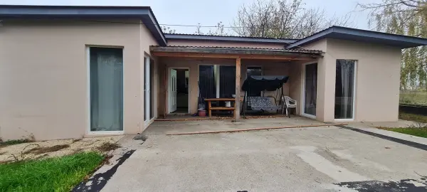 Eladó családi ház, Daruszentmiklós 1+3 szoba 45 m² 15.5 M Ft