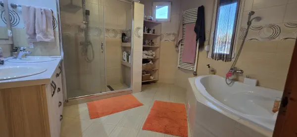 Eladó családi ház, Nagyvenyim 5 szoba 128 m² 115 M Ft