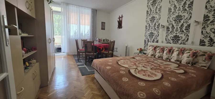 eladó panellakás, Dunaújváros