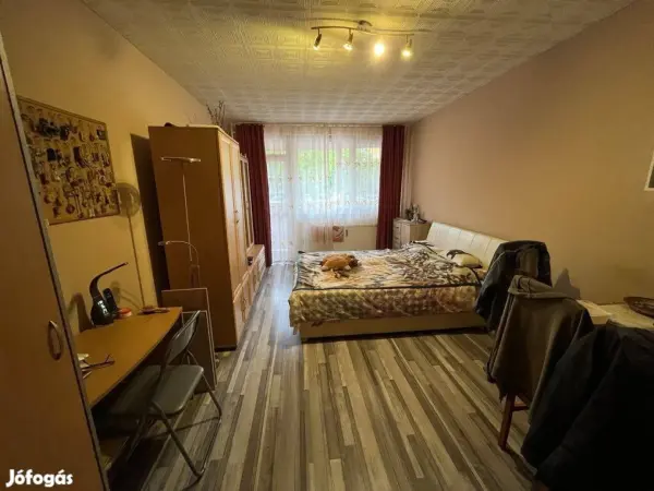 Eladó panellakás, Dunaújváros 3 szoba 64 m² 34.9 M Ft