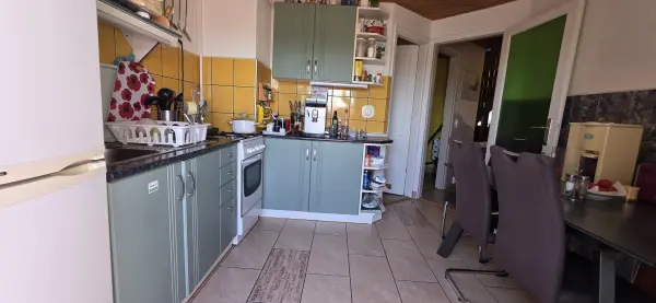 Eladó téglalakás, Dunaújváros 3+1 szoba 100 m² 71.9 M Ft